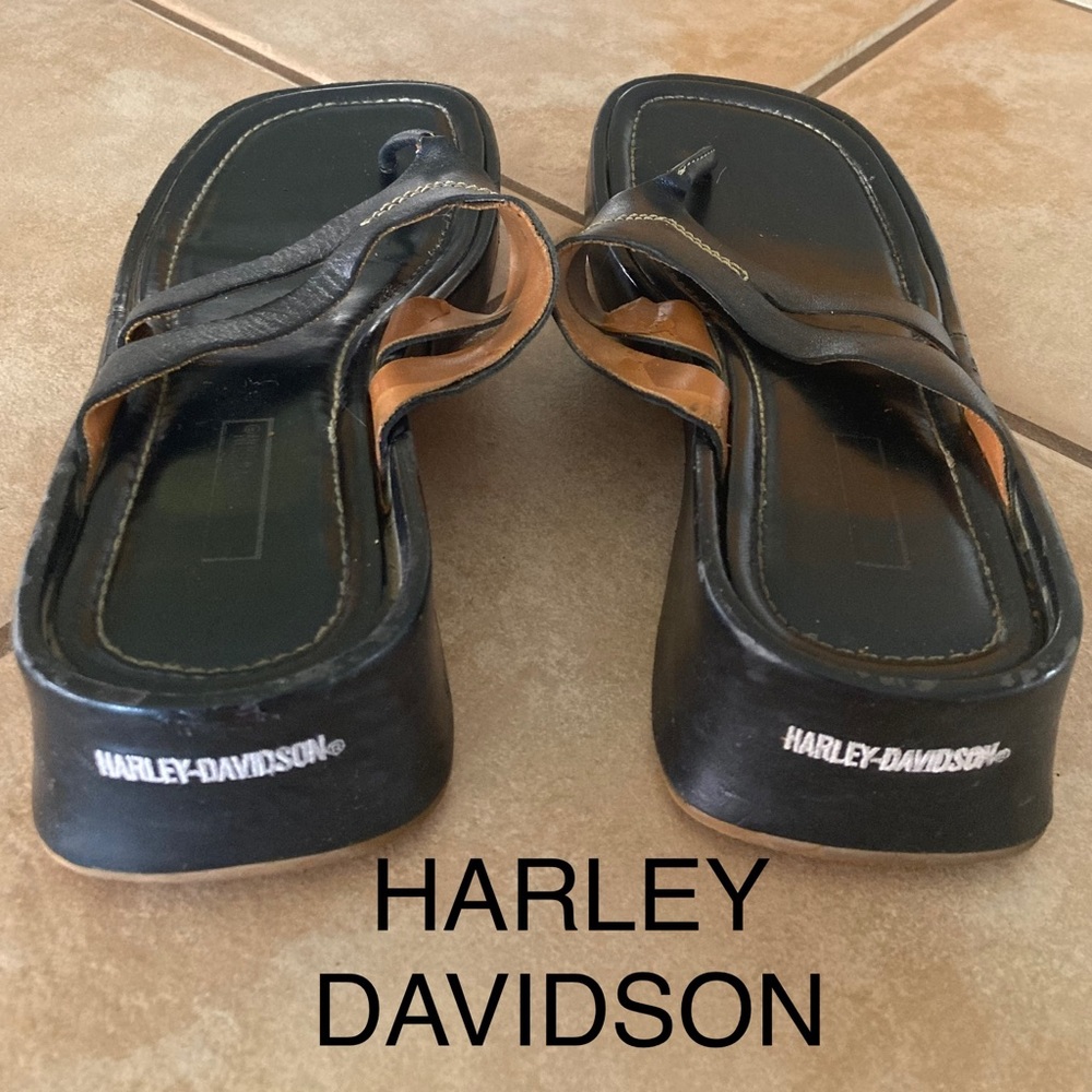Harley-Davidson Black and Tan Sandals